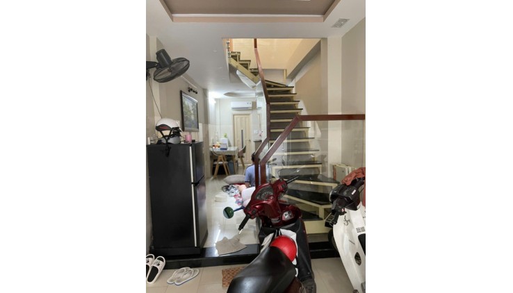 QUẬN 1, TRẦN HƯNG ĐẠO - KHU TRUNG TÂM - NHÀ MỚI KENG - HOÀN CÔNG ĐỦ - CHỈ 6 TỶ TL